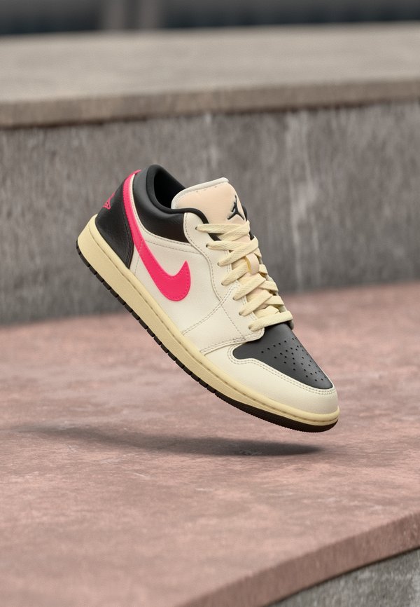 Jordan AIR JORDAN 1