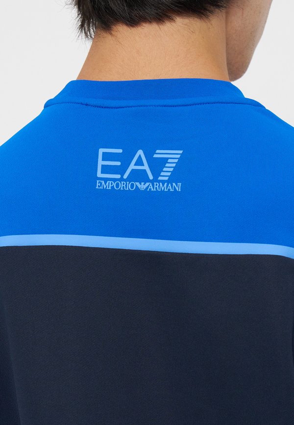 EA7 Emporio Armani