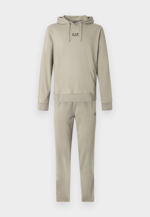 EA7 Emporio Armani TRAIN CORE