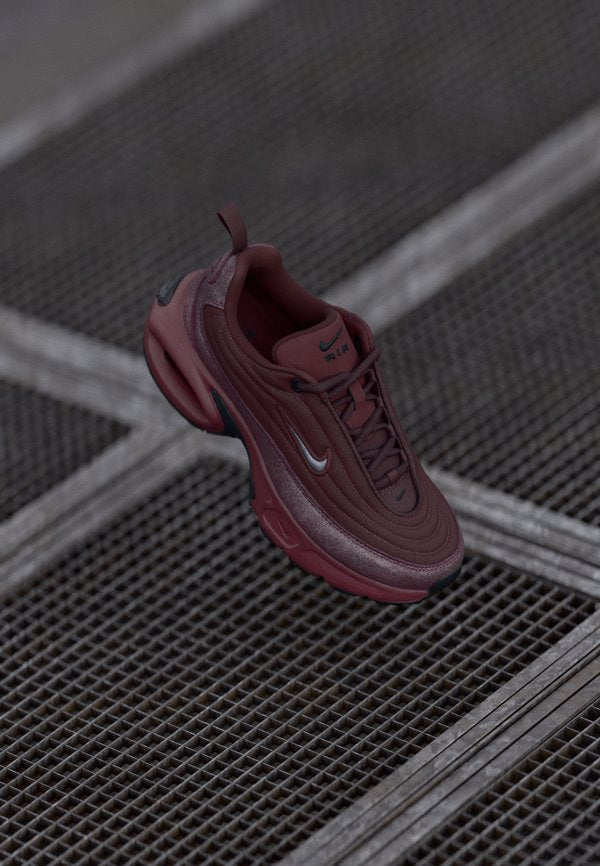 Nike Sportswear AIR MAX PORTAL SE - Trainers - burgundy crush/metallic dark grey/black