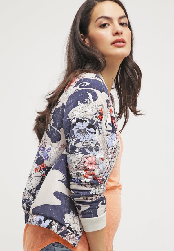 GAP Maternity