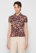 Kurzärmeliges Poloshirt in Schwarz mit einem rosa Blumenmuster, mit einem Kragen und einem slim fit Design.