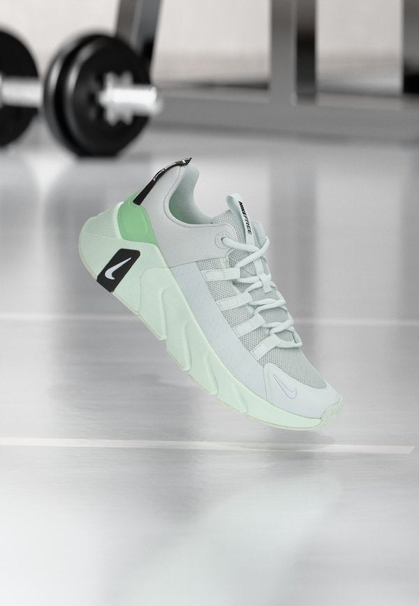 Nike Performance FREE METCON 7 - Training shoe - off white/white/cucumber calm/barely green/black