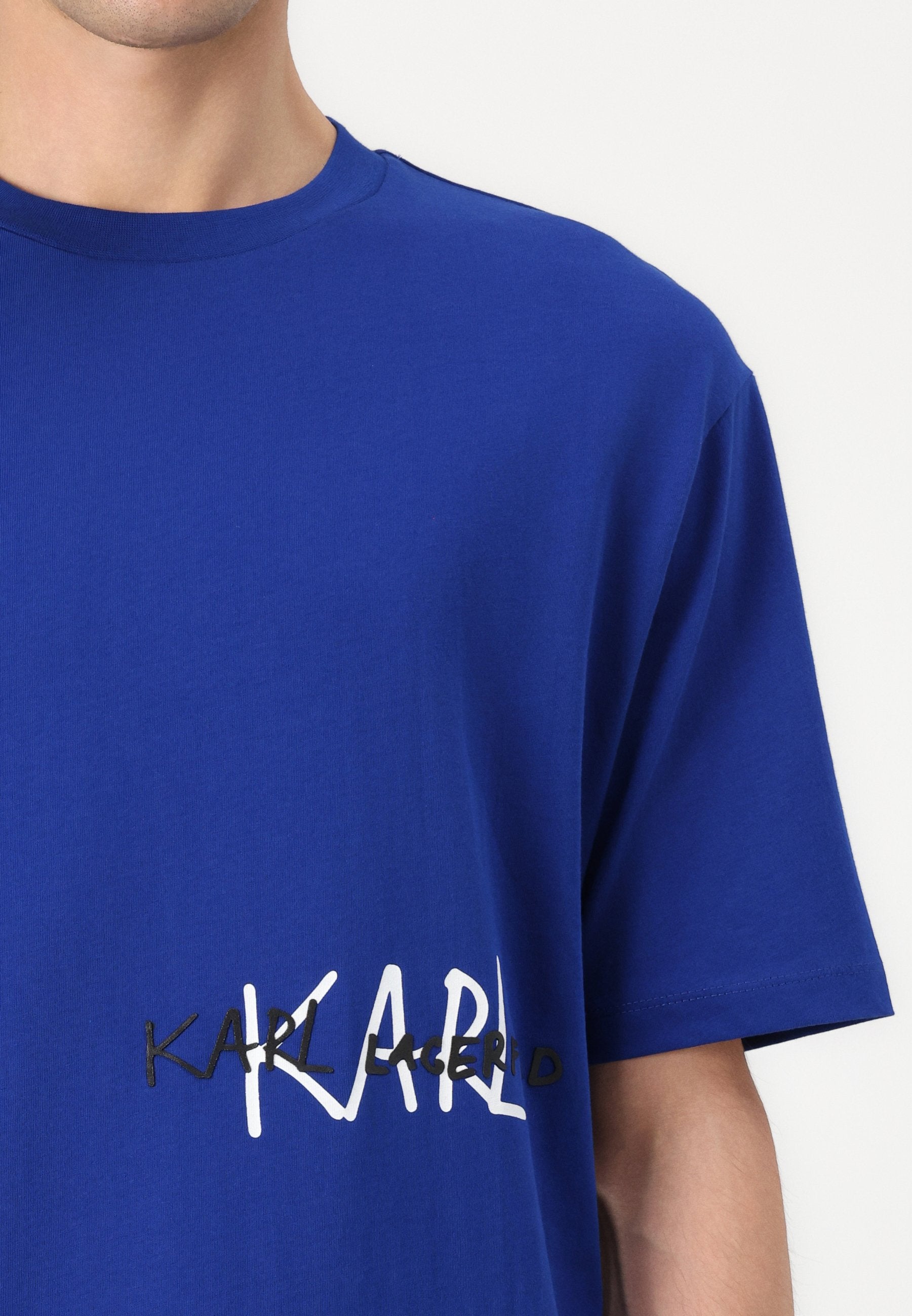 CREWNECK Media 6