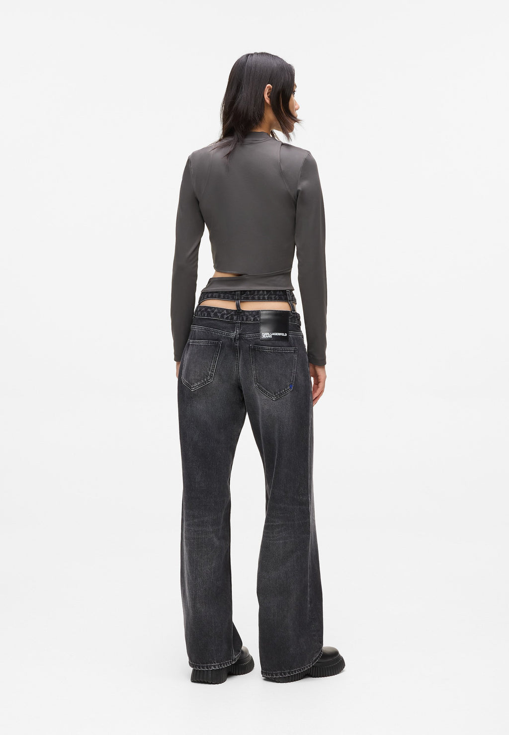 CUT-OUT WAIST RELAXED Media 4