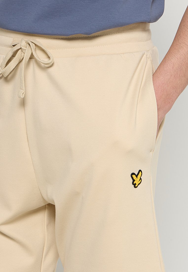 Lyle & Scott