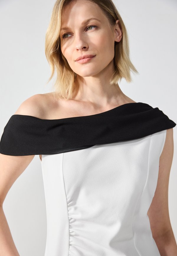 Anna Field