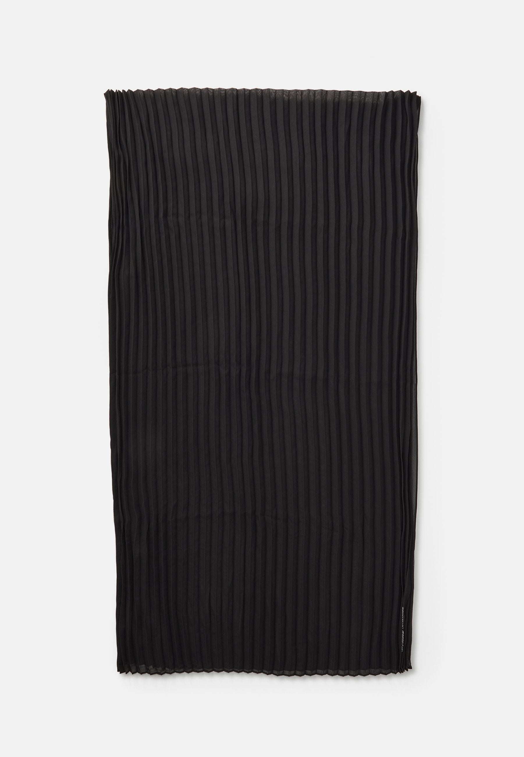 SCRIPT SCARF Media 1