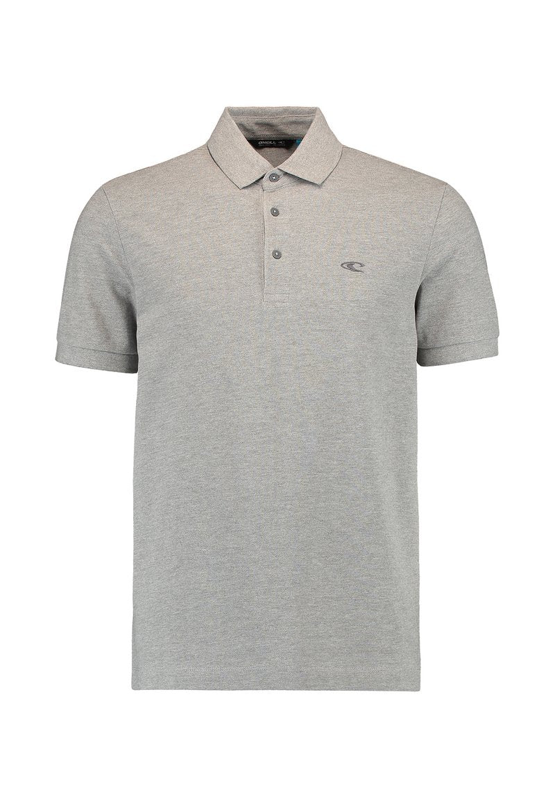 Graues Polo-Shirt aus weichem Stoff, mit Kragen, drei Knöpfen und einem kleinen Logo auf der linken Brust. Kurze Ärmel und klassische Passform.
