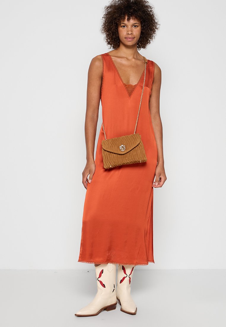 Dune London DARLING