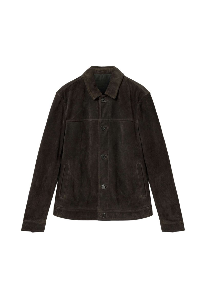 Dunkelbraune Velourslederjacke mit Knopfleiste vorne, langen Ärmeln, Kragen und zwei vertikalen Seitentaschen vor weißem Hintergrund.