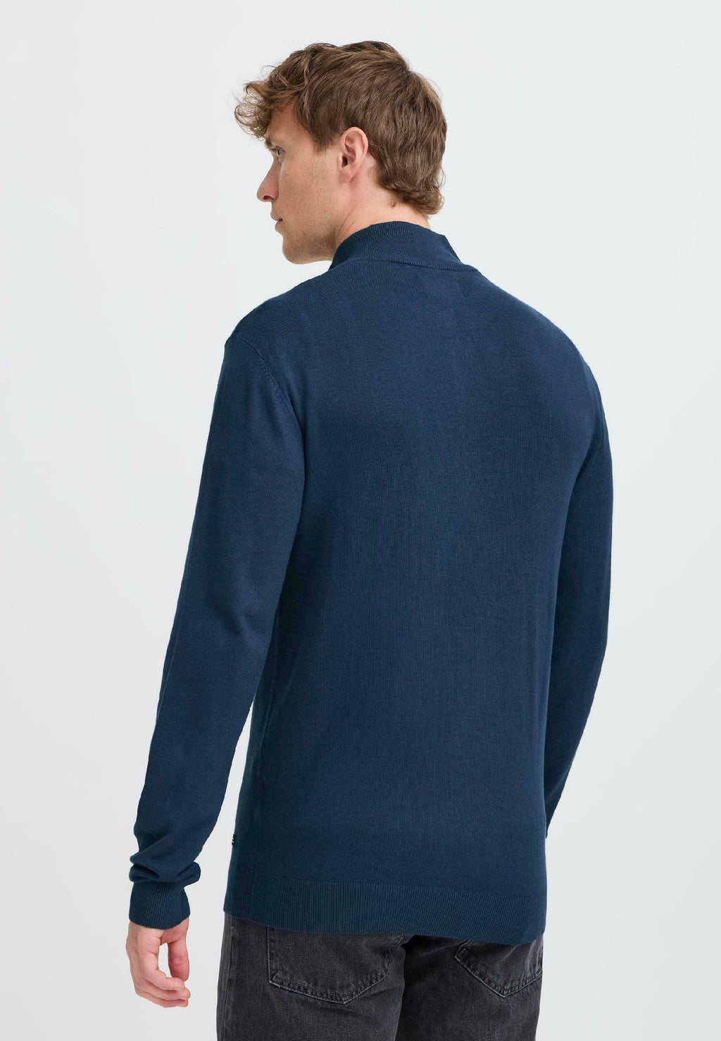 BHWEBEX FINE KNIT TROYER Media 4