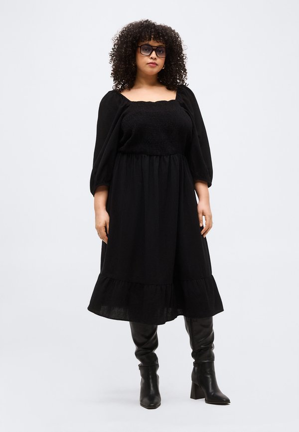 Vero Moda Curve VMCDICTHE 3/4 SQUARE CALF DRESS