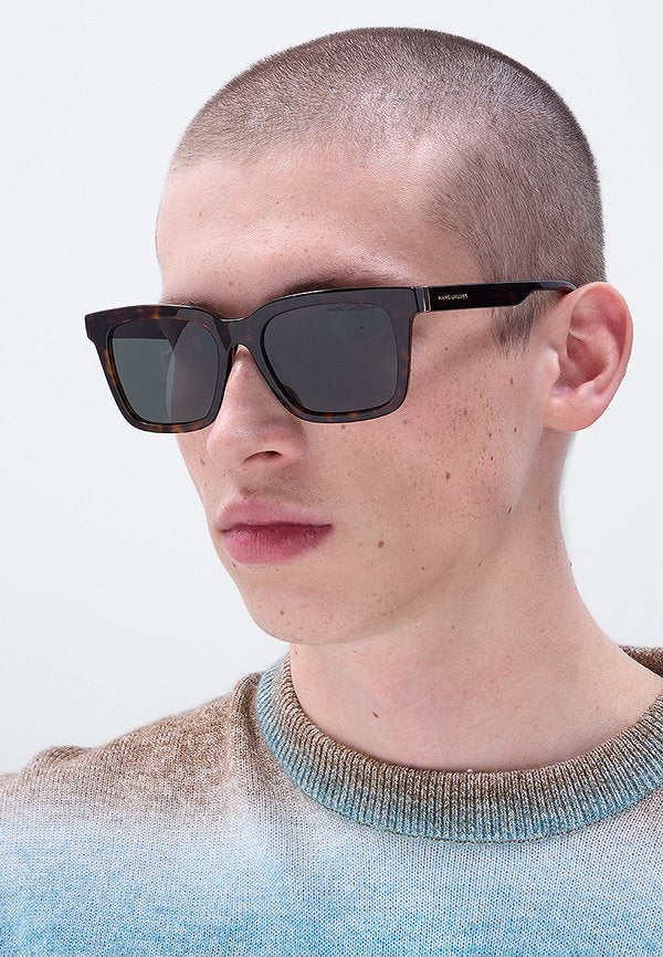MARC JACOBS