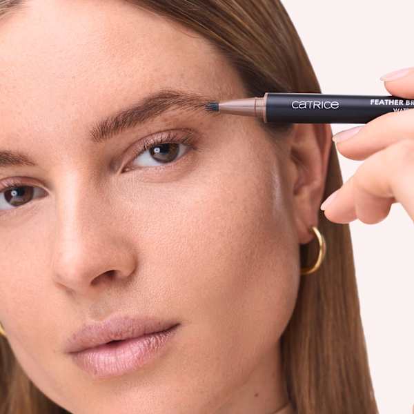 Augenbrauenstift Feather Brow Filler Waterproof 010 Ash Brown CATRICE