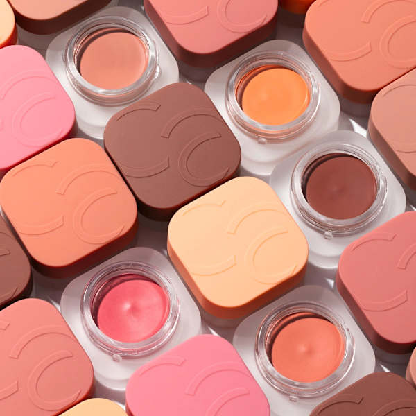 Blush Velvet Pudding Blurring 010 Raspberry Fudge CATRICE