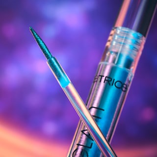 Eyeliner Space Glam Liquid Effect 030 Cosmic Chrome CATRICE