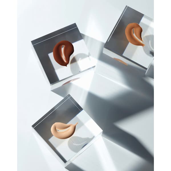 Foundation Liquid HD Coverage Waterproof 002 Porcelain Beige CATRICE