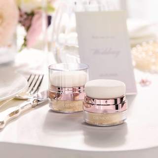 Glitter Dream Cushion  Brides & Besties  C01 Champagne Showers CATRICE