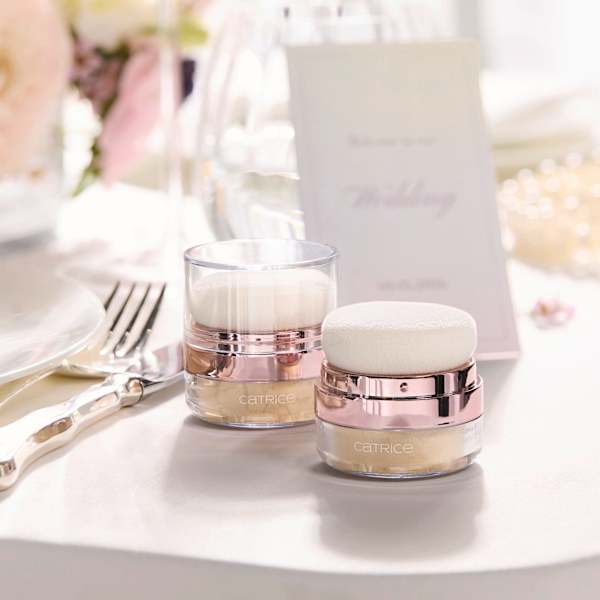 Glitter Dream Cushion  Brides & Besties  C01 Champagne Showers CATRICE