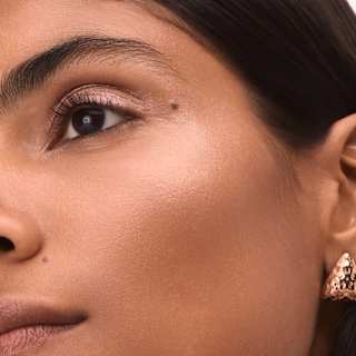 Highlighter More Than Glow Liquid 020 Dewy Rose CATRICE