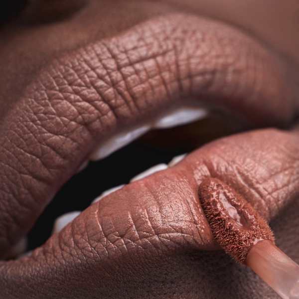 Lip Powder Cream Blur-Real 010 Teddy Hug CATRICE