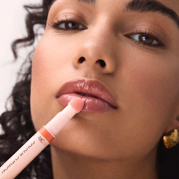 Lippenöl Colour Cushion Juicy 020 Gloss Angeles CATRICE