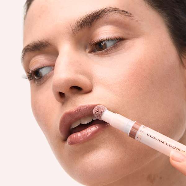 Lippenöl Colour Cushion Juicy 050 Drenched Drama CATRICE