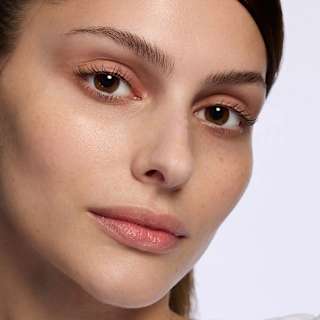 Mascara Gel Curl Freeze Styling 010 Milky Black Tint CATRICE