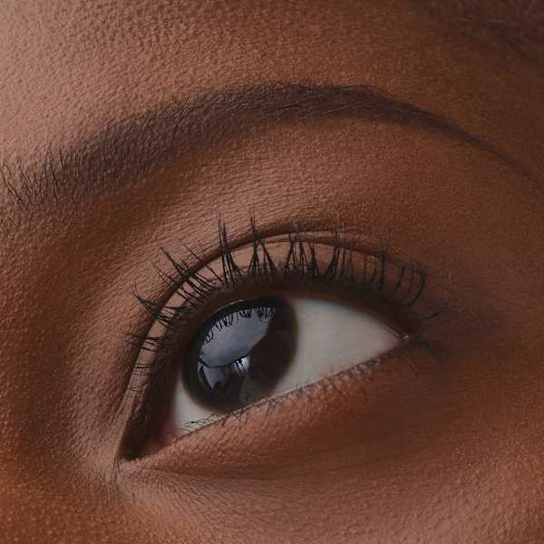 Mascara Glam & Doll Sensitive Volume 010 Ultra Black CATRICE