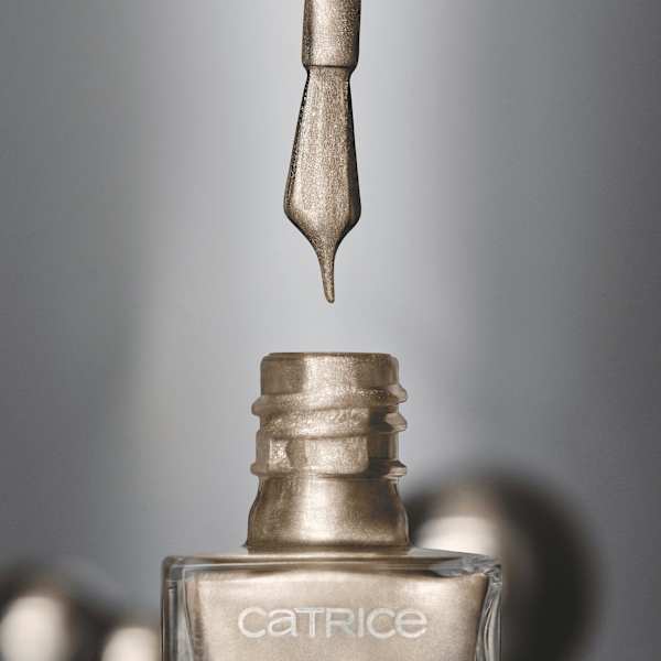 Nagellack Bold Magnetic 030 Drawn To You CATRICE