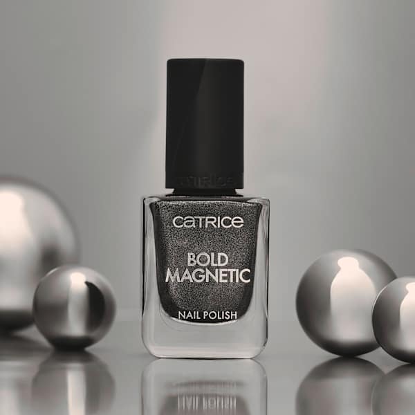 Nagellack Bold Magnetic 040 Caught In Your Orbit CATRICE
