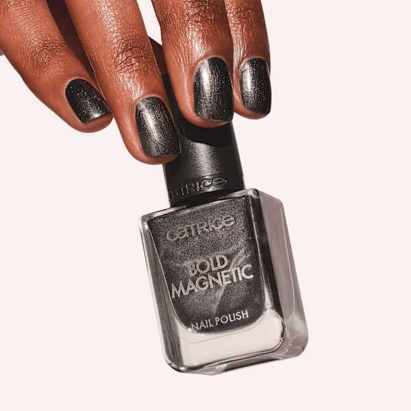 Nagellack Bold Magnetic 040 Caught In Your Orbit CATRICE