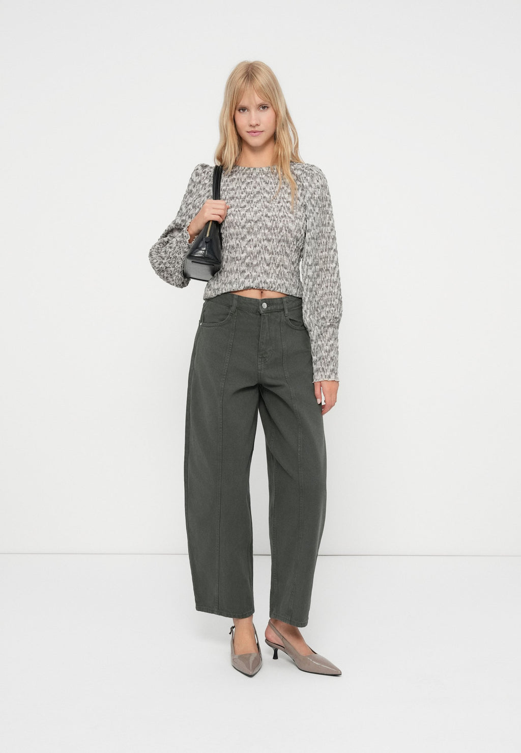 ONLPAYA CUT BARREL PANT Media 2