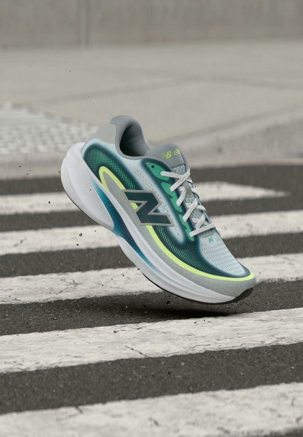 New Balance ELLIPSE V1 - Road running shoes - deep end
