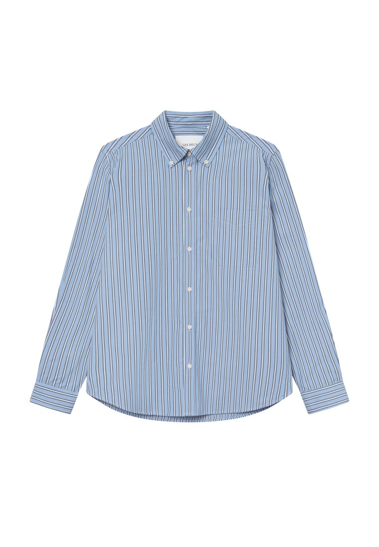 Blau gestreiftes Langarmhemd aus leichtem Stoff. Mit einem Button-Down-Kragen und einer Brusttasche. Weicher Stoff, normale Passform.