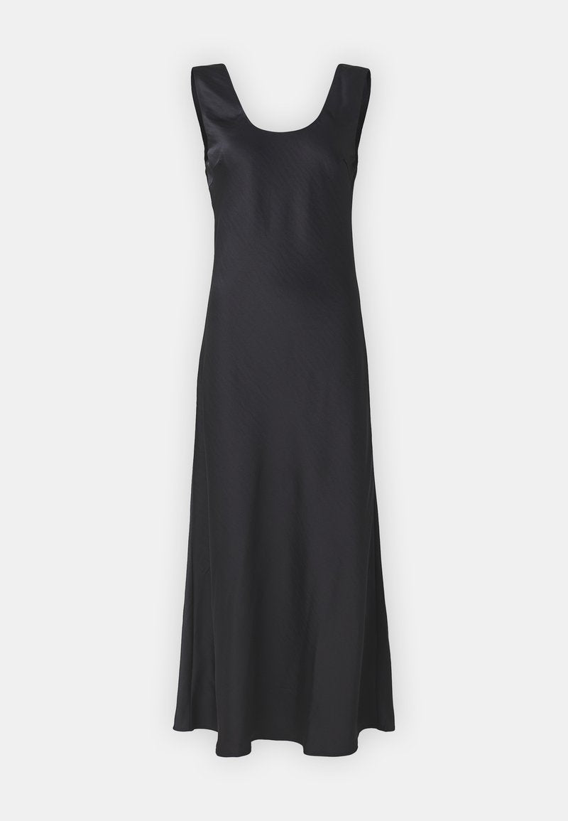 SUMMA DRESS Media 1