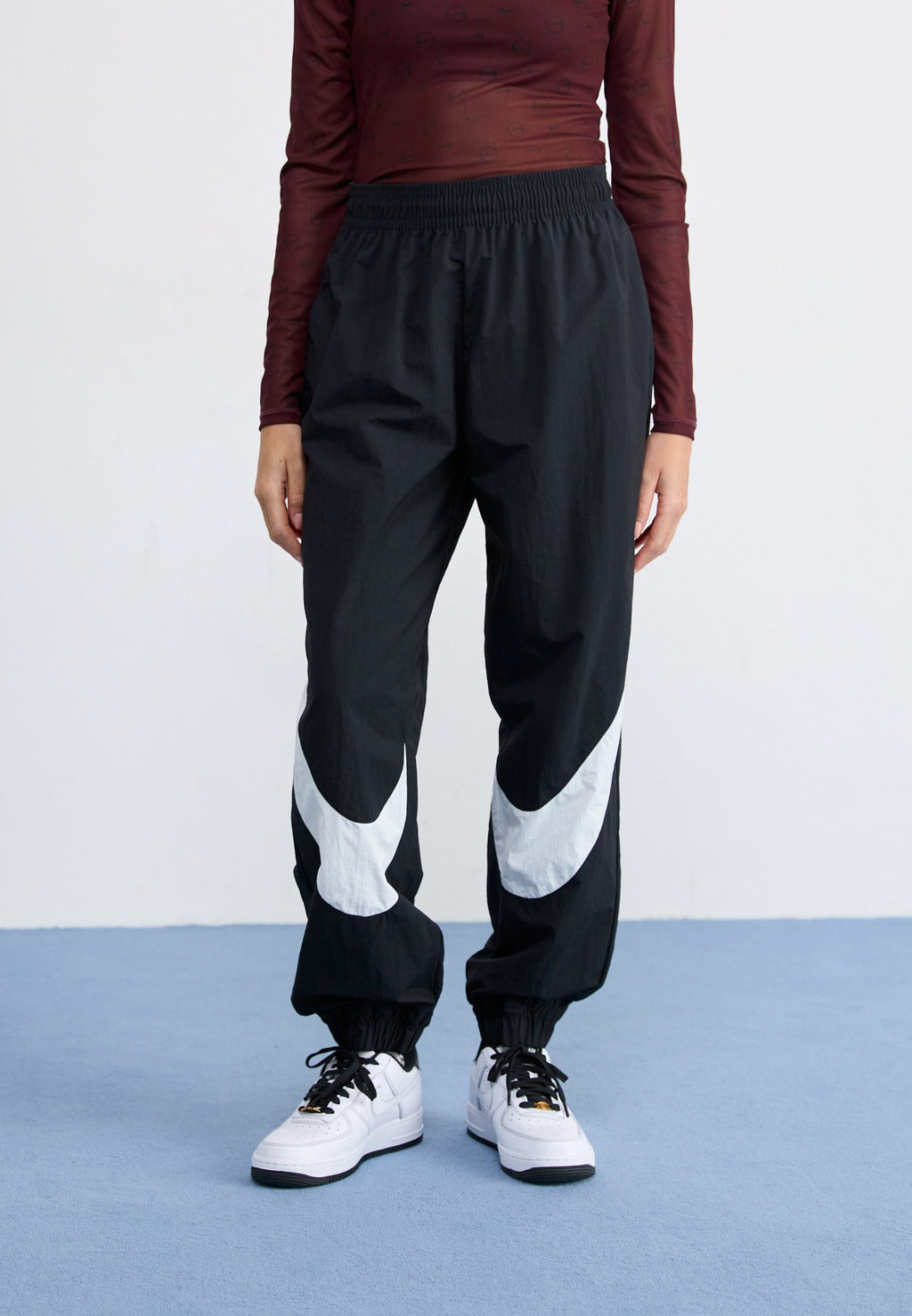 Nike Sportswear LOGO