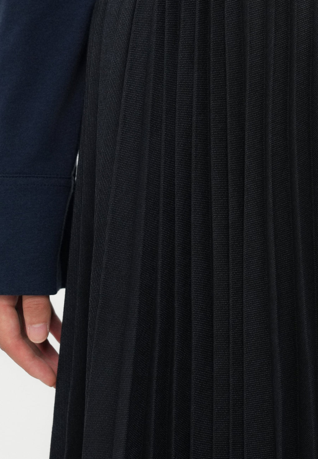 PLEATED MIDI SKIRT Media 6
