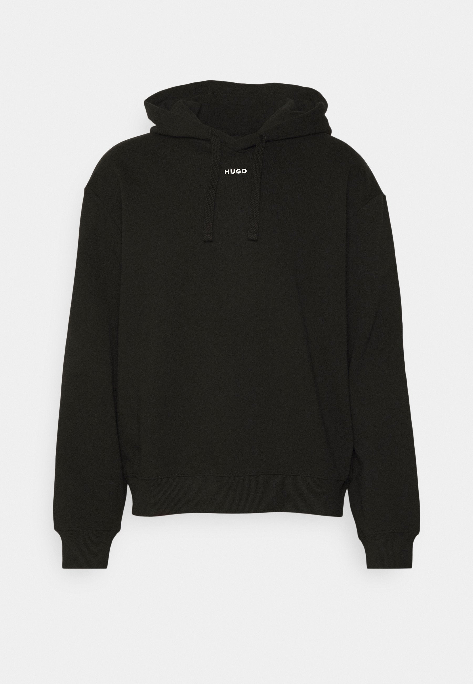Schwarzer Hoodie aus weichem Material, mit Kapuze und gekürztem Design. "HUGO" Logo in Weiß auf der Vorderseite. Schlichter, minimalistischer Stil.