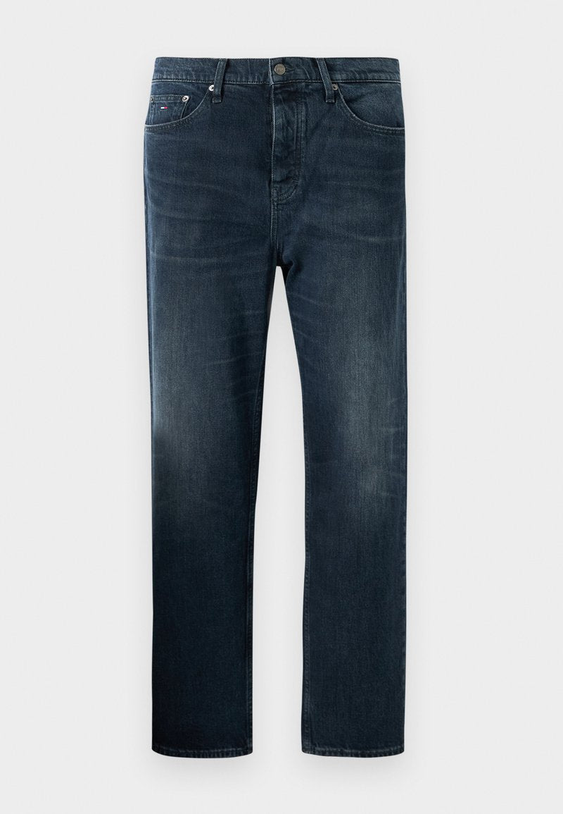 Dunkelblaue Denim-Jeans mit geradem Schnitt, die ein klassisches Fünf-Taschen-Design, einen Knopfverschluss und dezente ausgewaschene Stellen an den Beinen aufweisen.