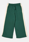 Grüne Sweatpants mit beigen Seitenstreifen, aus weichem Stoff gefertigt. Verfügt über einen elastischen Bund, Taschen und ein dezentes Logo-Detail.