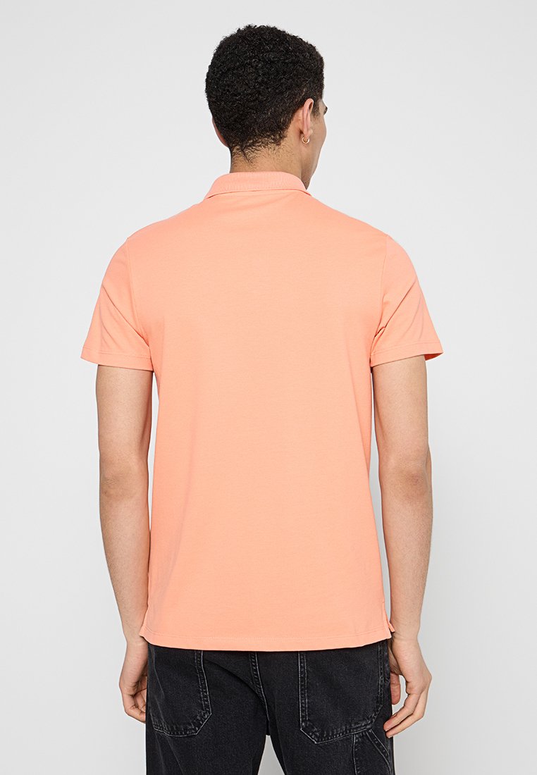Lyle & Scott