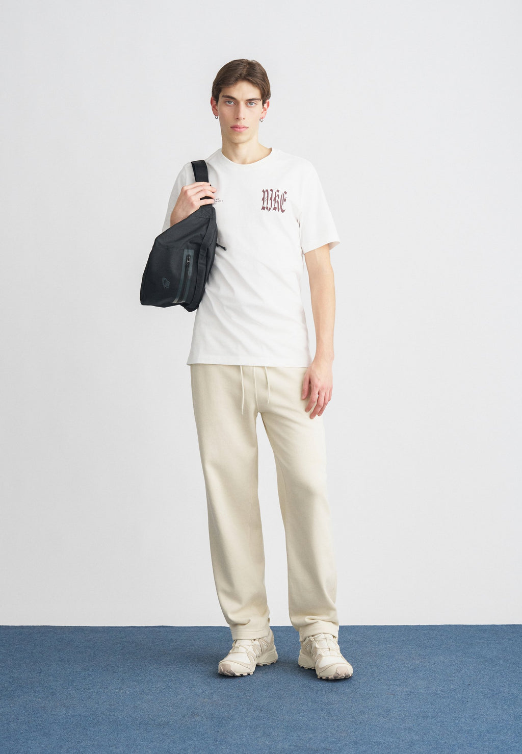 Nike Sportswear TEE WE FLOAT