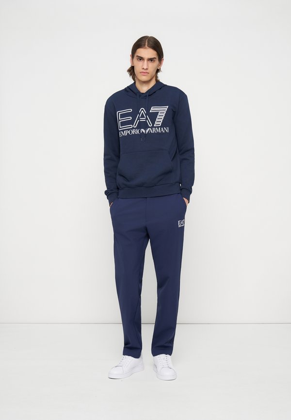 EA7 Emporio Armani