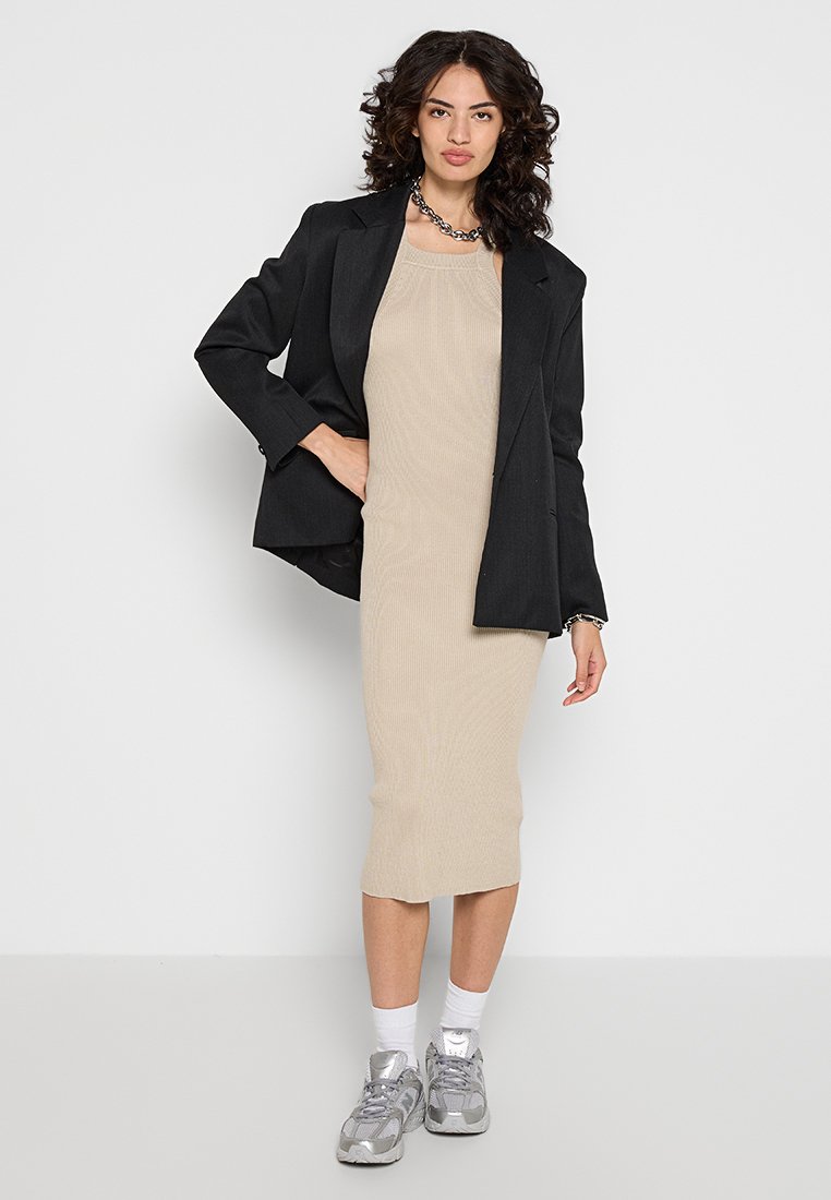 DKNY