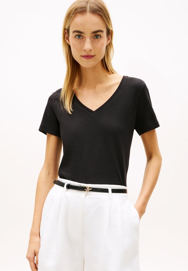 Tommy Hilfiger LINEN BLEND V-NECK T-SHIRT