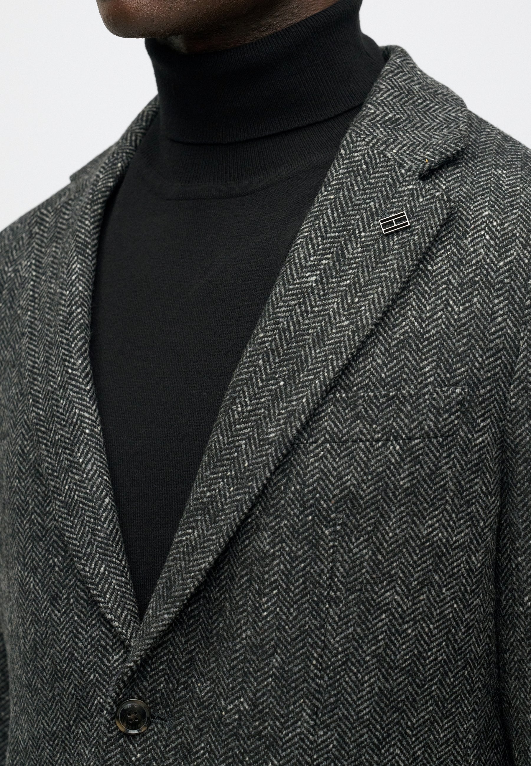 HERRINGBONE Media 6