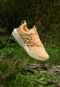 New Balance TEKTREL - Trail running shoes - white/peach