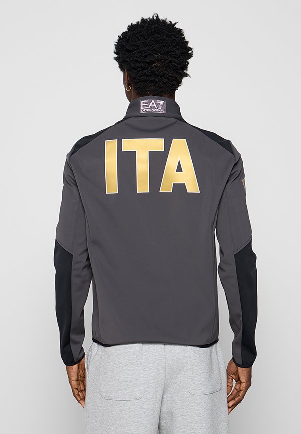 EA7 Emporio Armani